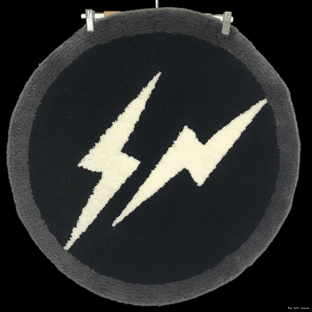 RUG FRAGMENT DESIGN 0818